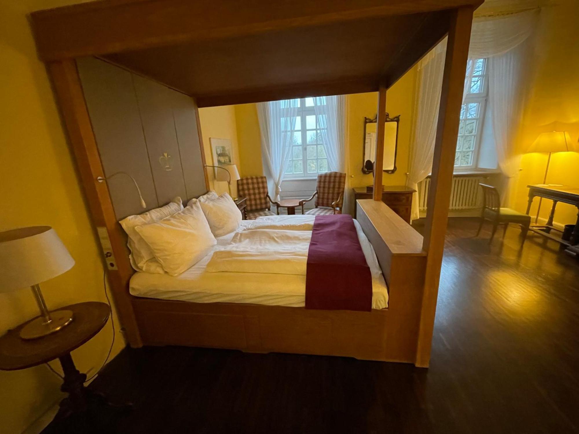 Hotel Schloss Hoehnscheid Bad Arolsen Eksteriør bilde