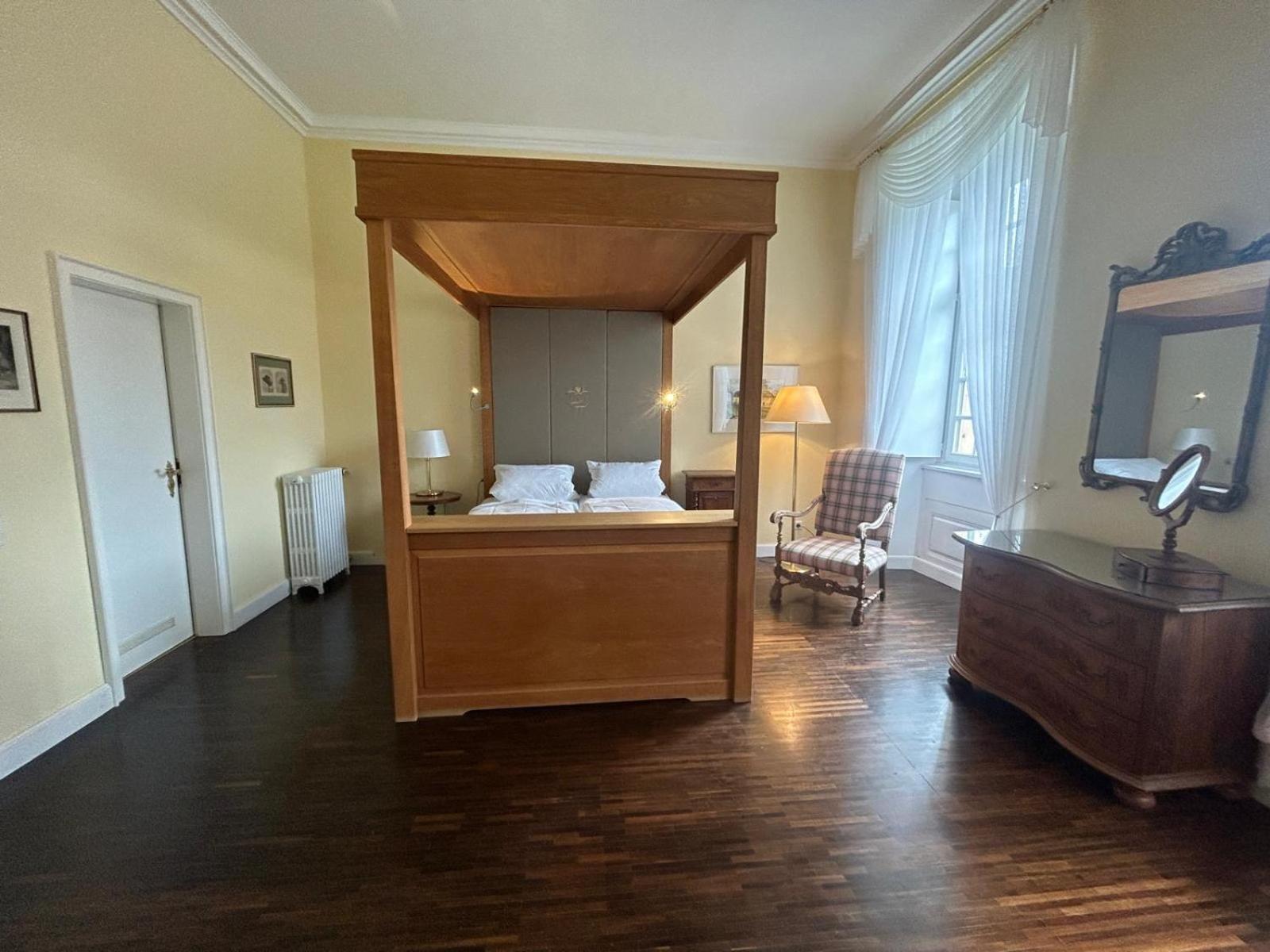 Hotel Schloss Hoehnscheid Bad Arolsen Eksteriør bilde